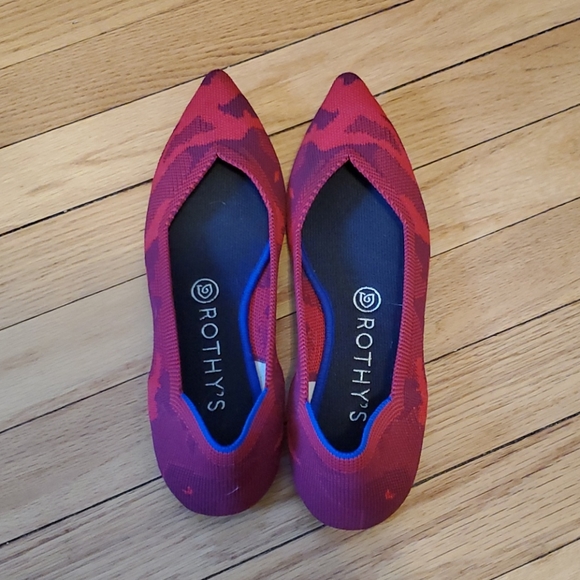 Rothy's Shoes - Rothy's Red Camo The Point